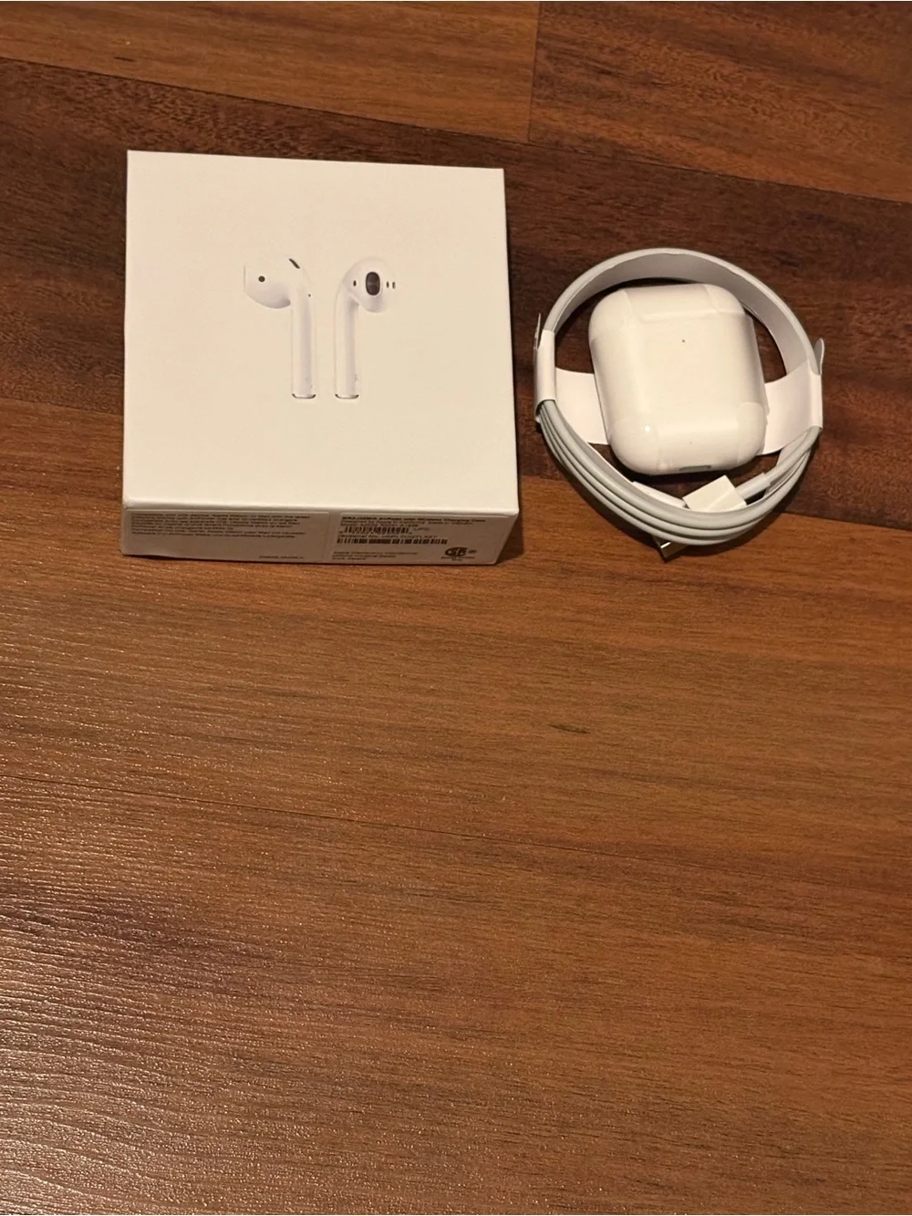 Apple AirPods 2nd Gen Genuine In-Ear Bluetooth Headset w/ Wireless ChargingCase